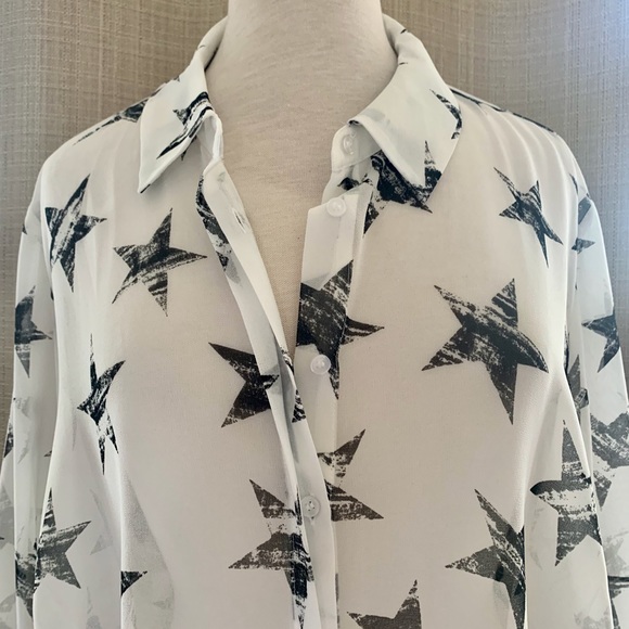 Lane Bryant Star Print Blouse Top NWT 22/24 Wear Open Over Outfit Fun Print - Picture 4 of 10